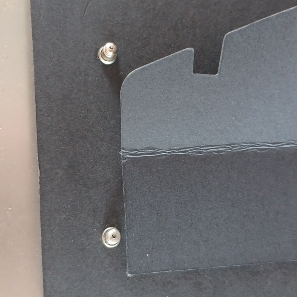 Earings - Picture 3 of 3
